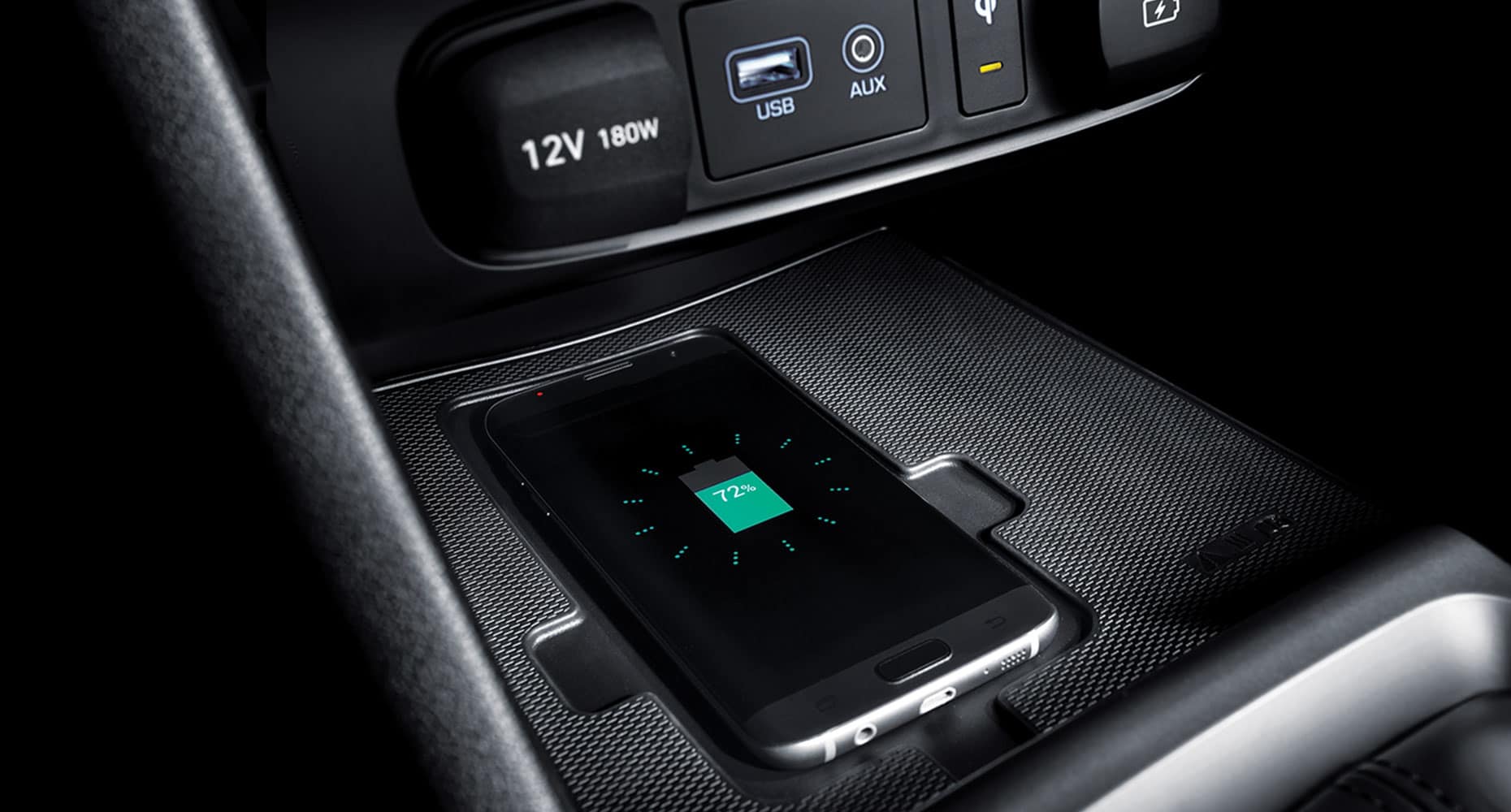 2019Veloster_Tech_chargepad.jpg